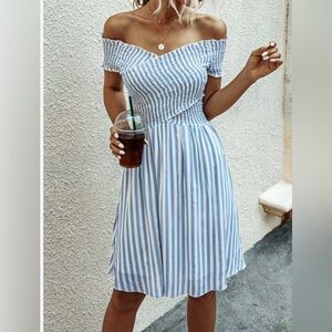 Beachsissi Blue and White Striped Smocked Women's Dress size Large